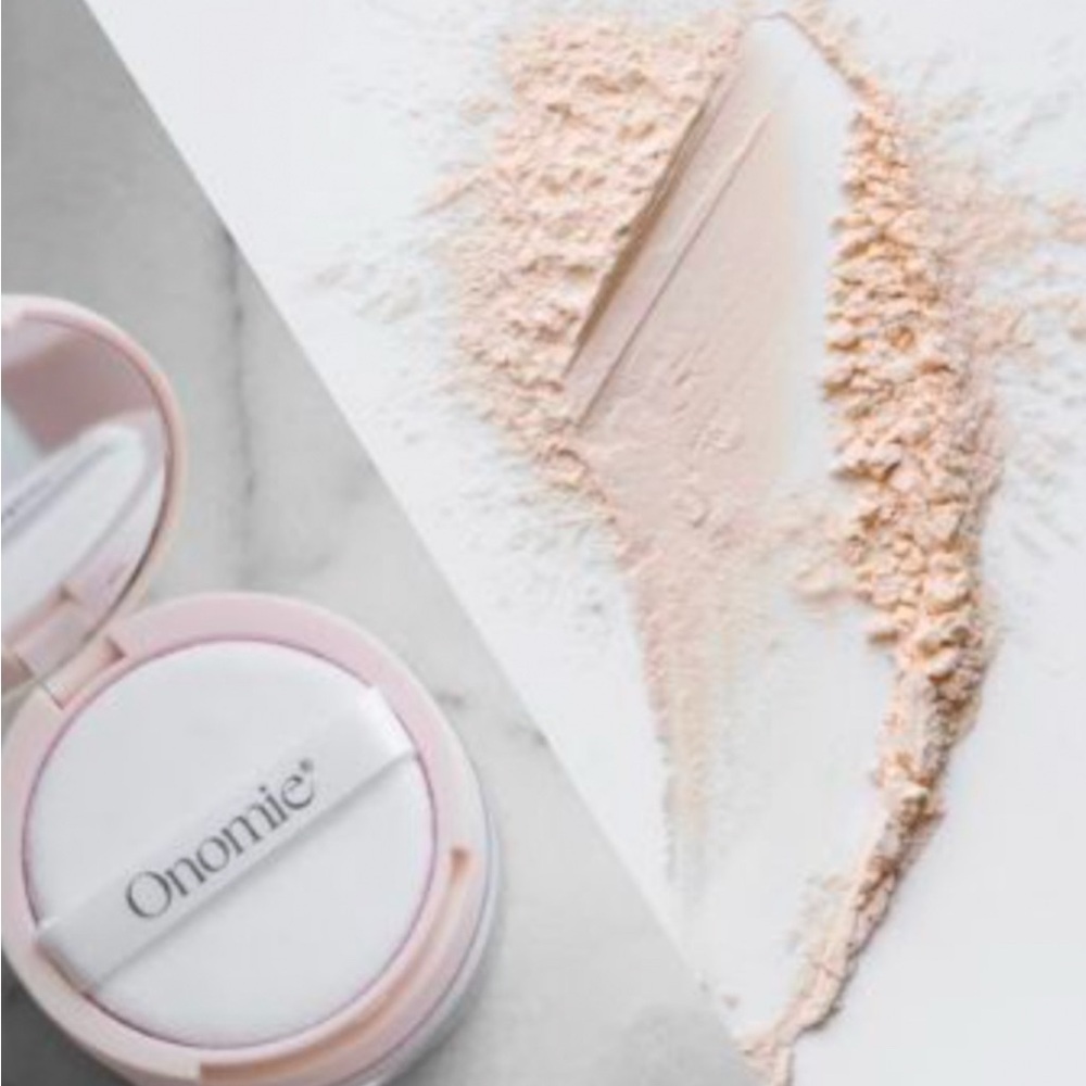 Onomie AHA! Perfecting Setting Powder Lyon, puff mirror compact sealed 18g - Picture 2 of 10
